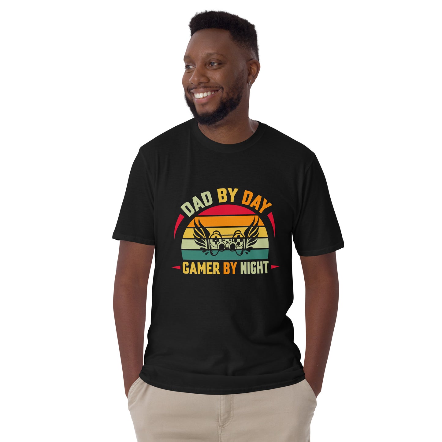 DAD BY DAY GAMER BY NIGHT - Short-Sleeve Unisex T-Shirt