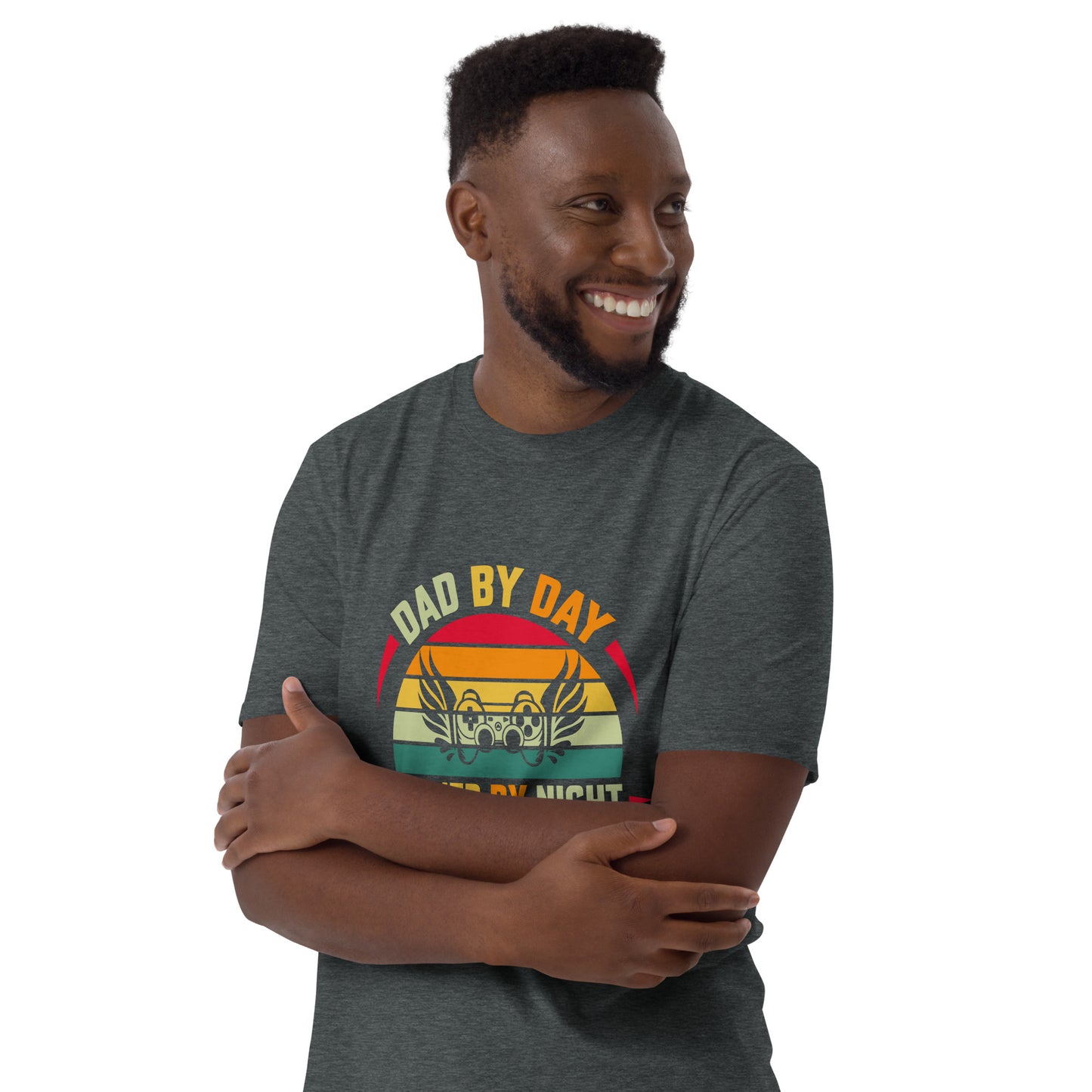 DAD BY DAY GAMER BY NIGHT - Short-Sleeve Unisex T-Shirt